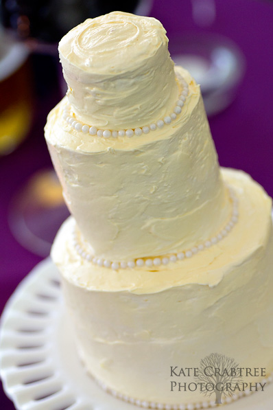 The bride, an avid baker, made her own cake at this Maine wedding