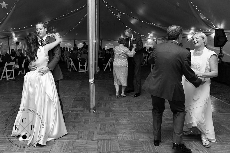 dancing-photos-at-a-coastal-maine-wedding (4)