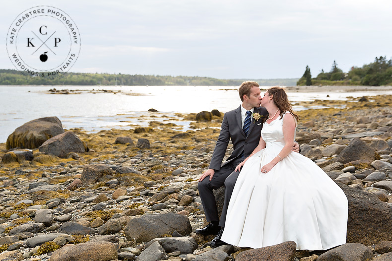 weddings-at-the-lookout-inn-brooklin-maine (2)