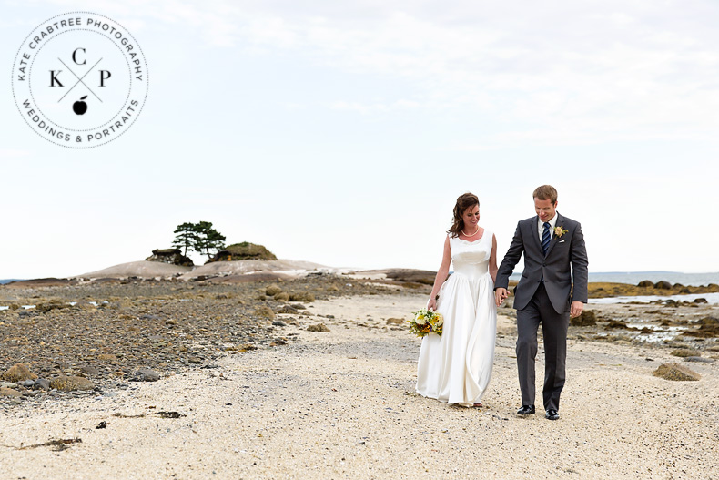 weddings-at-the-lookout-inn-brooklin-maine (3)