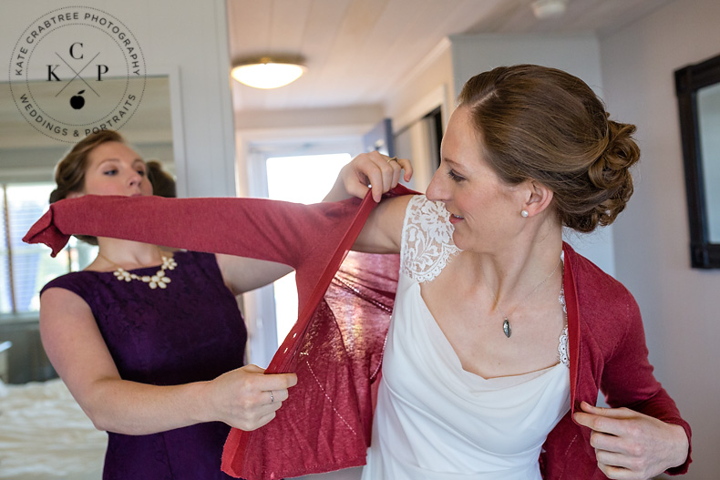 getting-ready-wedding-photos-maine-eb (5)