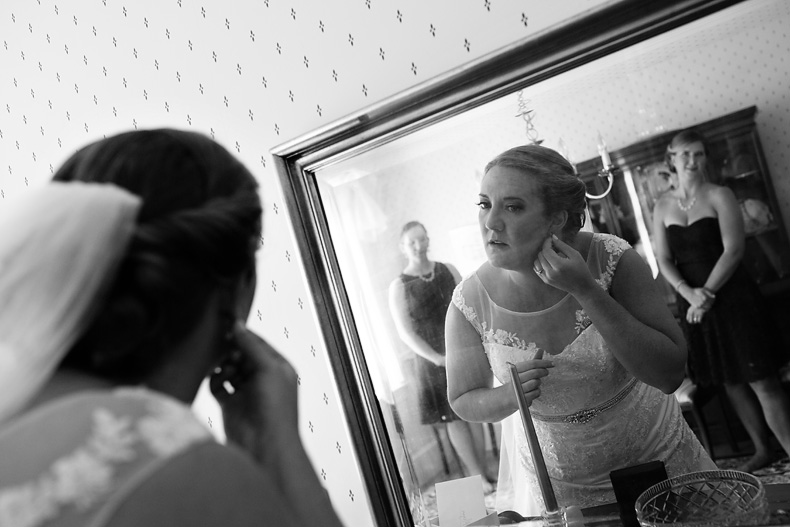 Getting ready wedding photos