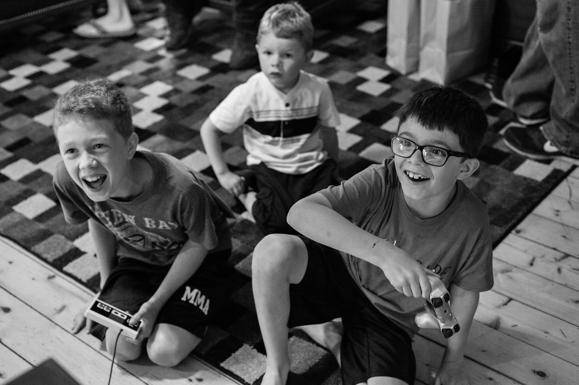 Getting ready with kids at a Point Lookout wedding in Maine