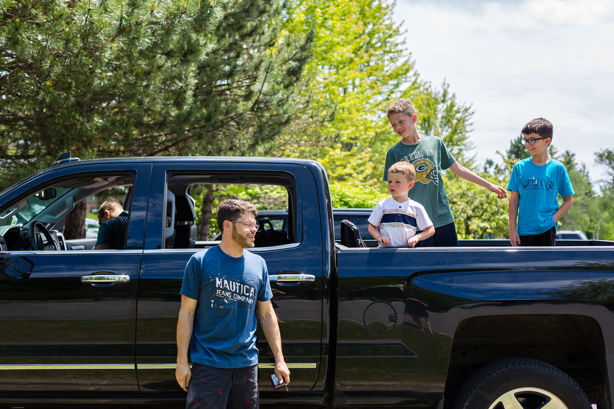 Getting ready with kids at a Point Lookout wedding in Maine