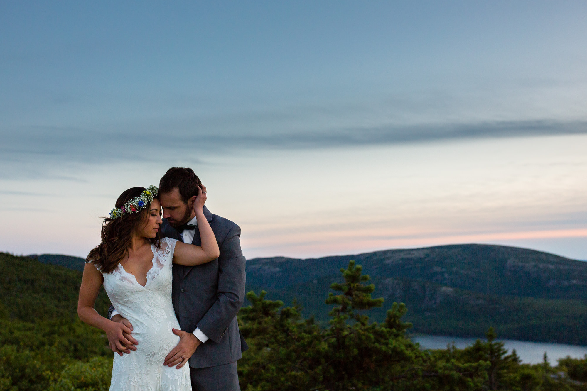 Beautiful elopement photos of a bride and groom on Cadillac Mountain
