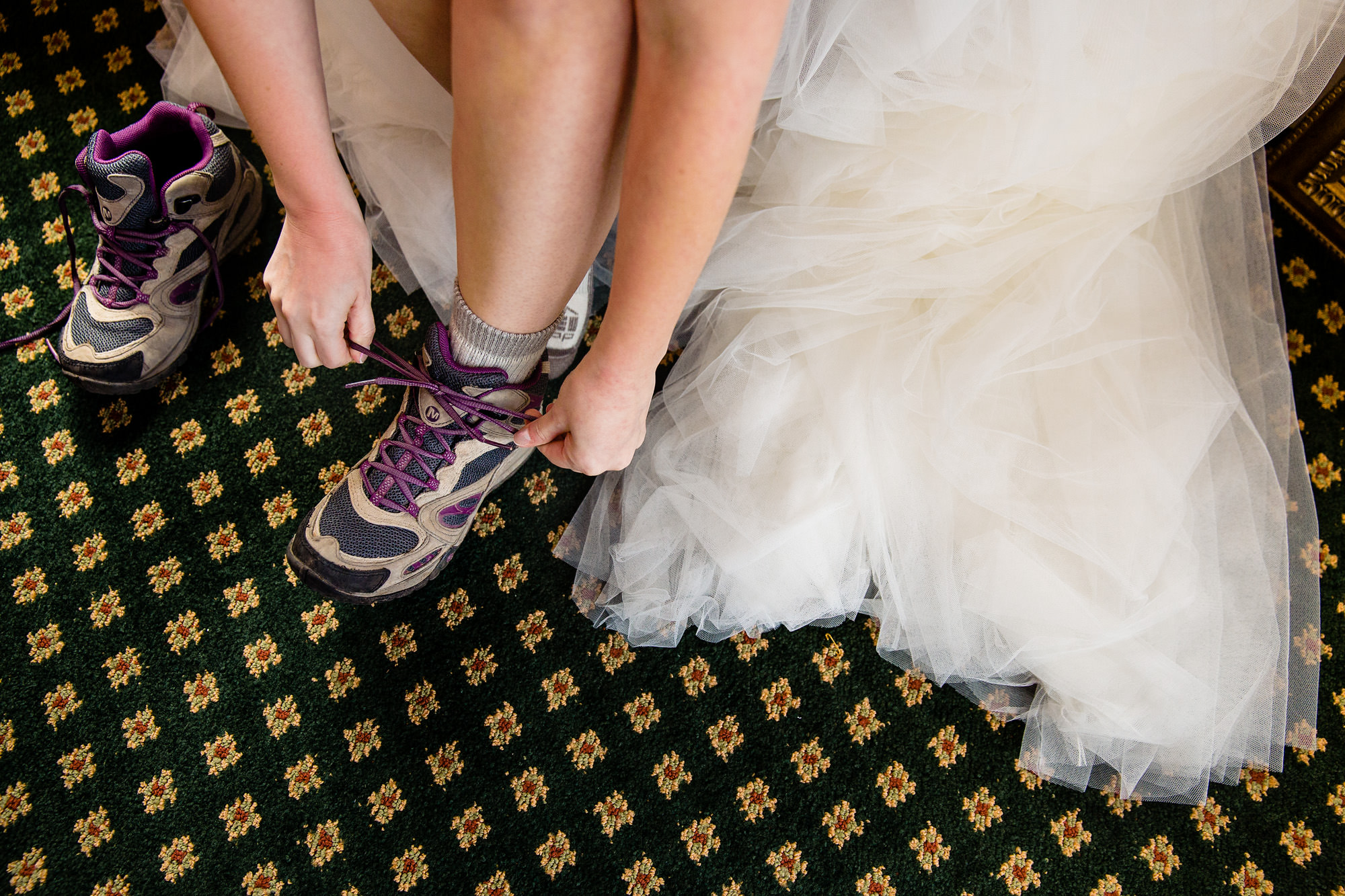A bride gets ready at her Bar Harbor Club wedding in Maine