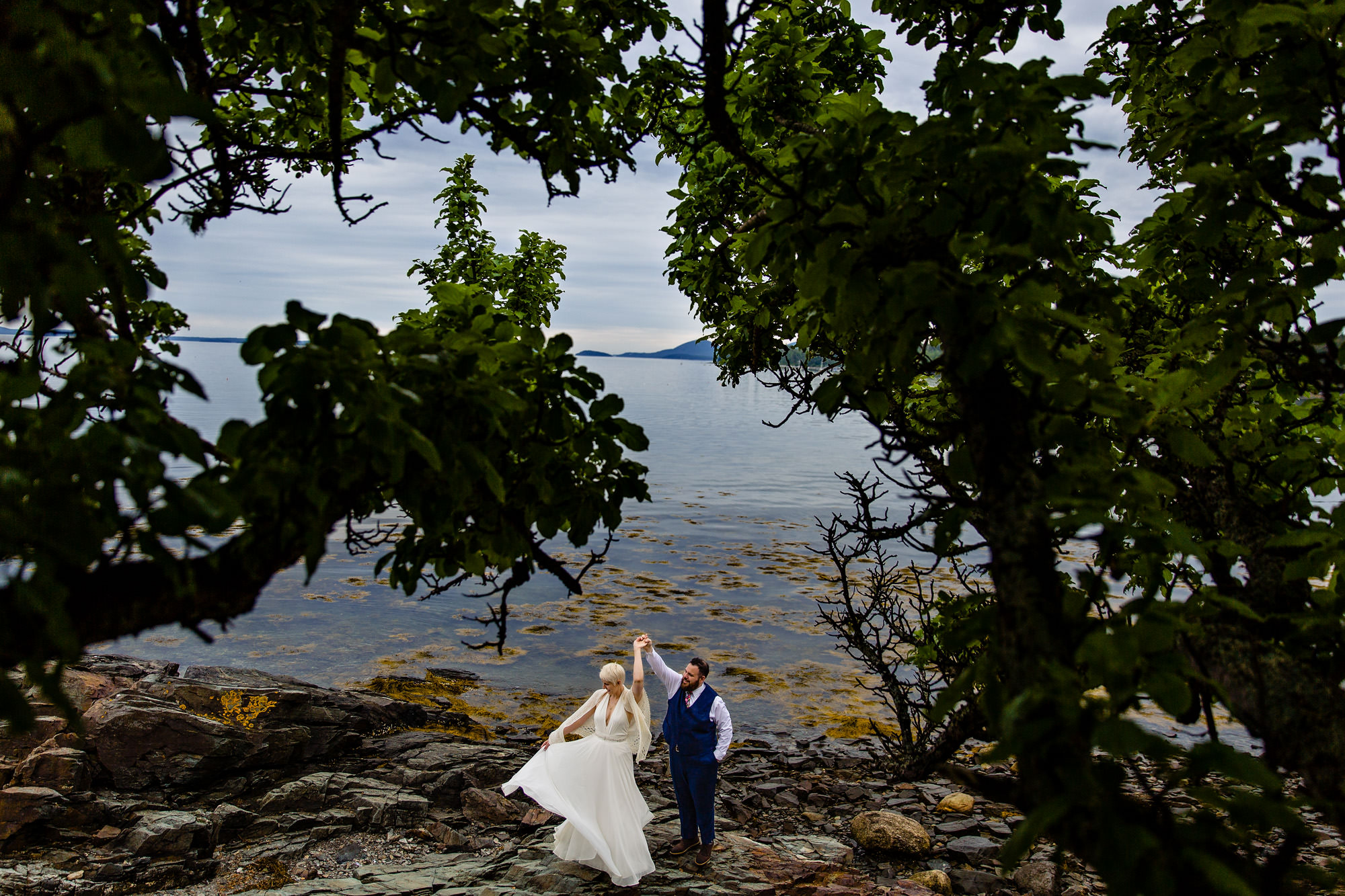 A Hancock Maine wedding at a private residence