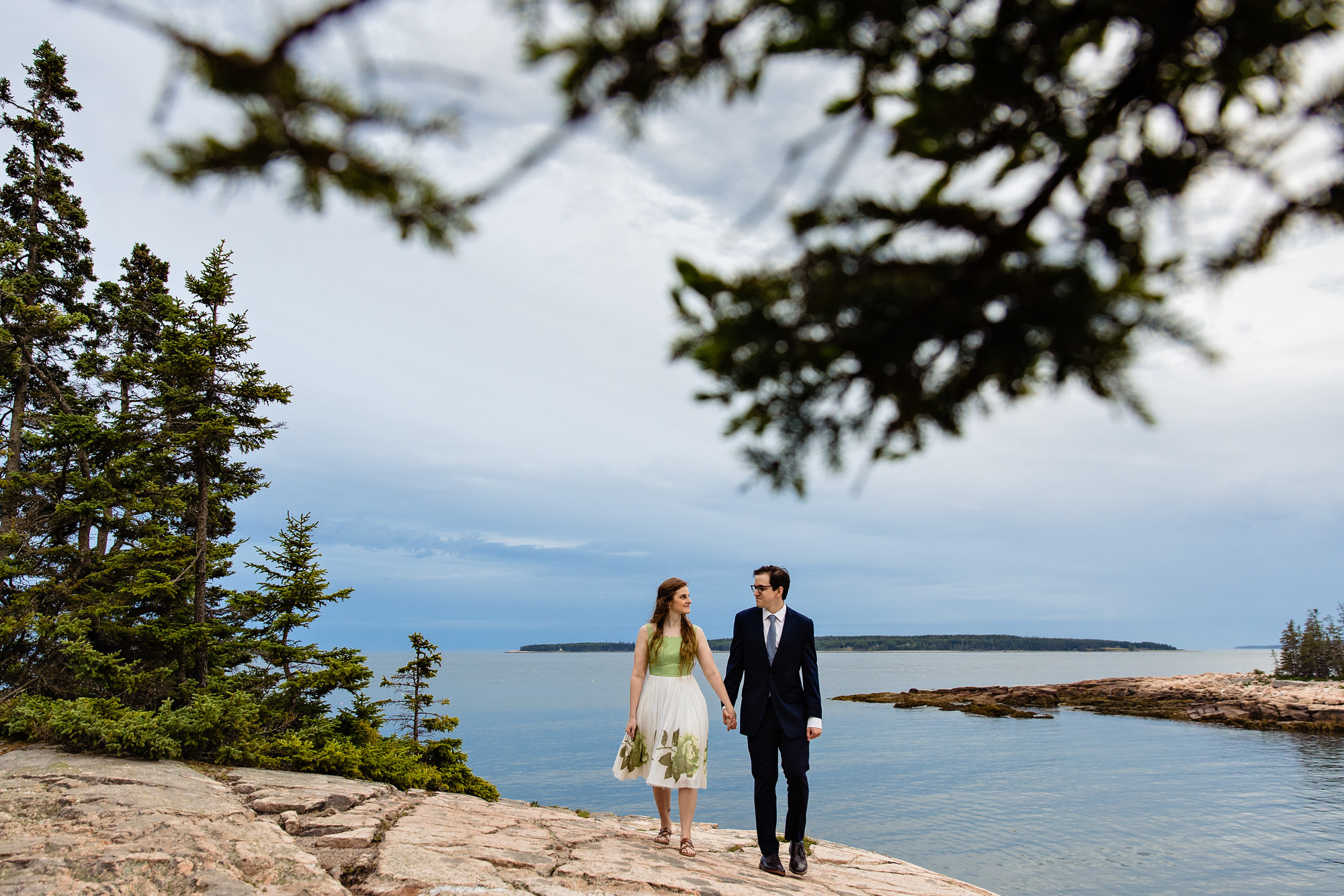 Beautiful Acadia elopement on the quiet side in Acadia National Park
