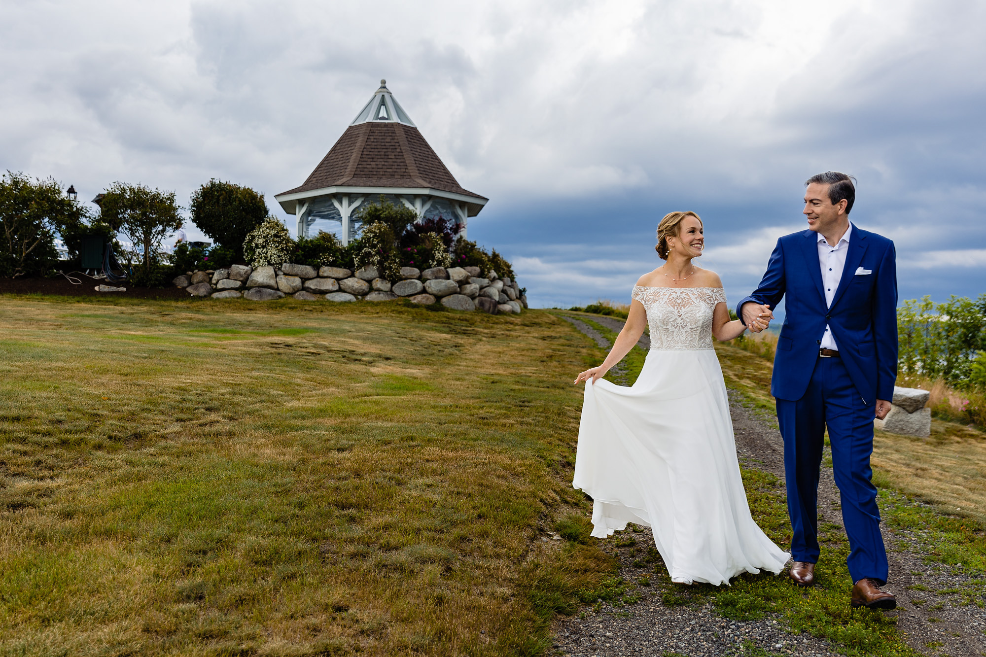 The first look at a French's Point wedding in Maine