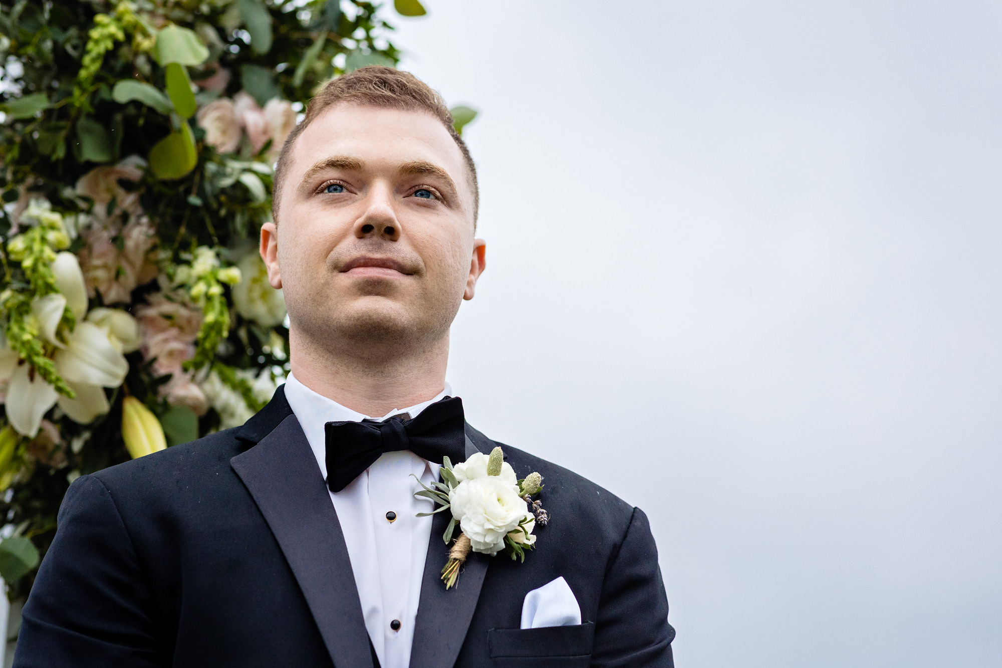 A rainy wedding ceremony at Bar Harbor Inn in Maine