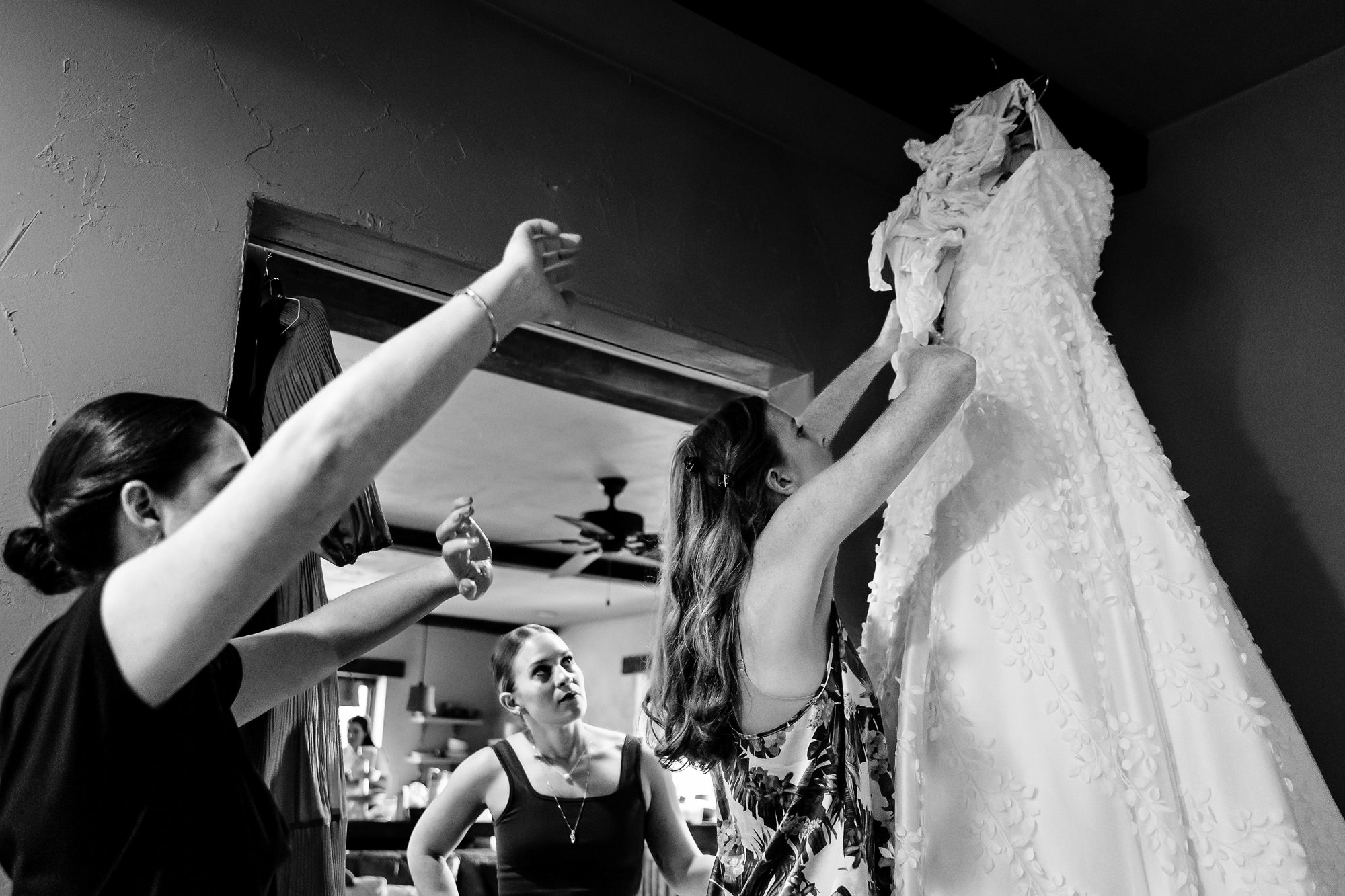 Bride getting ready for her Wiscasset Maine wedding