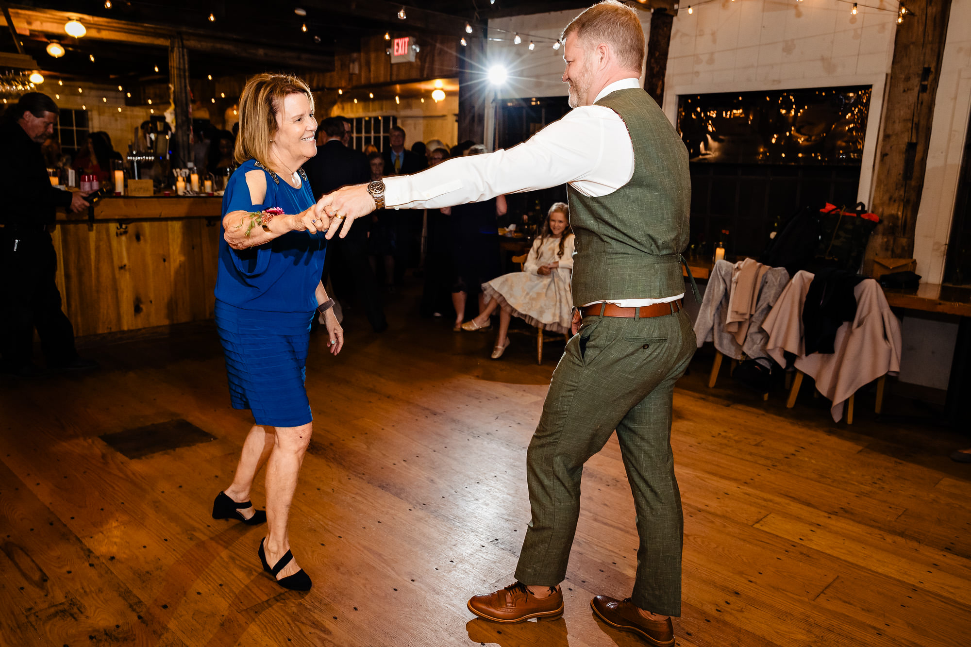 Parent first dances at a Little Cranberry island wedding