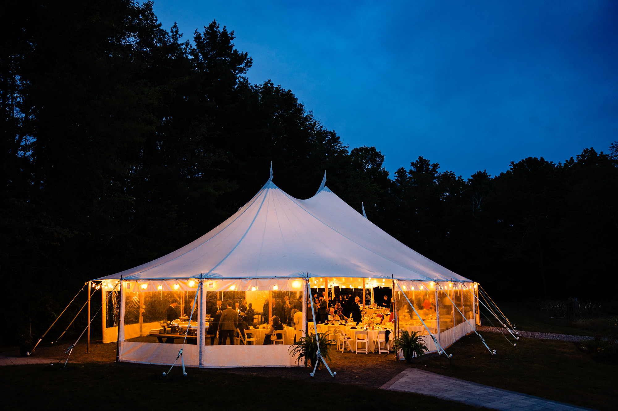 An energetic dance floor at a Cape Neddick Maine wedding.