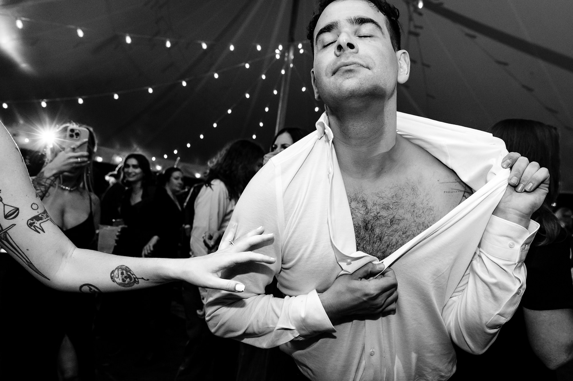 An energetic dance floor at a Cape Neddick Maine wedding.